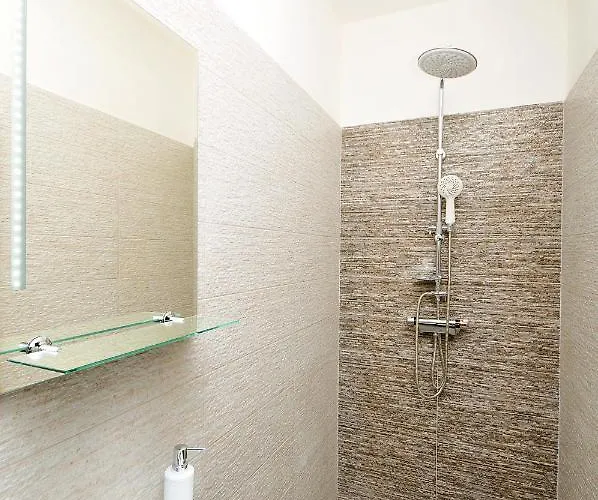 Daire Mojzitov Dvor *